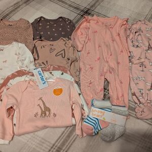 Baby Girl Lot Of Clothes Size 0-3 Months